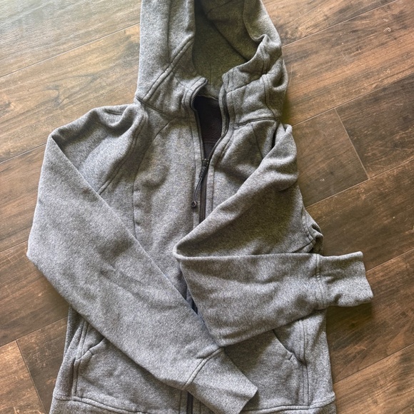 Lululemon - Picture 3 of 4